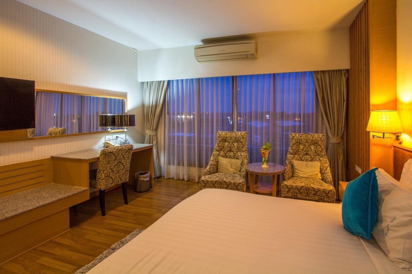 Mamaison Hotel Buriram Extérieur photo
