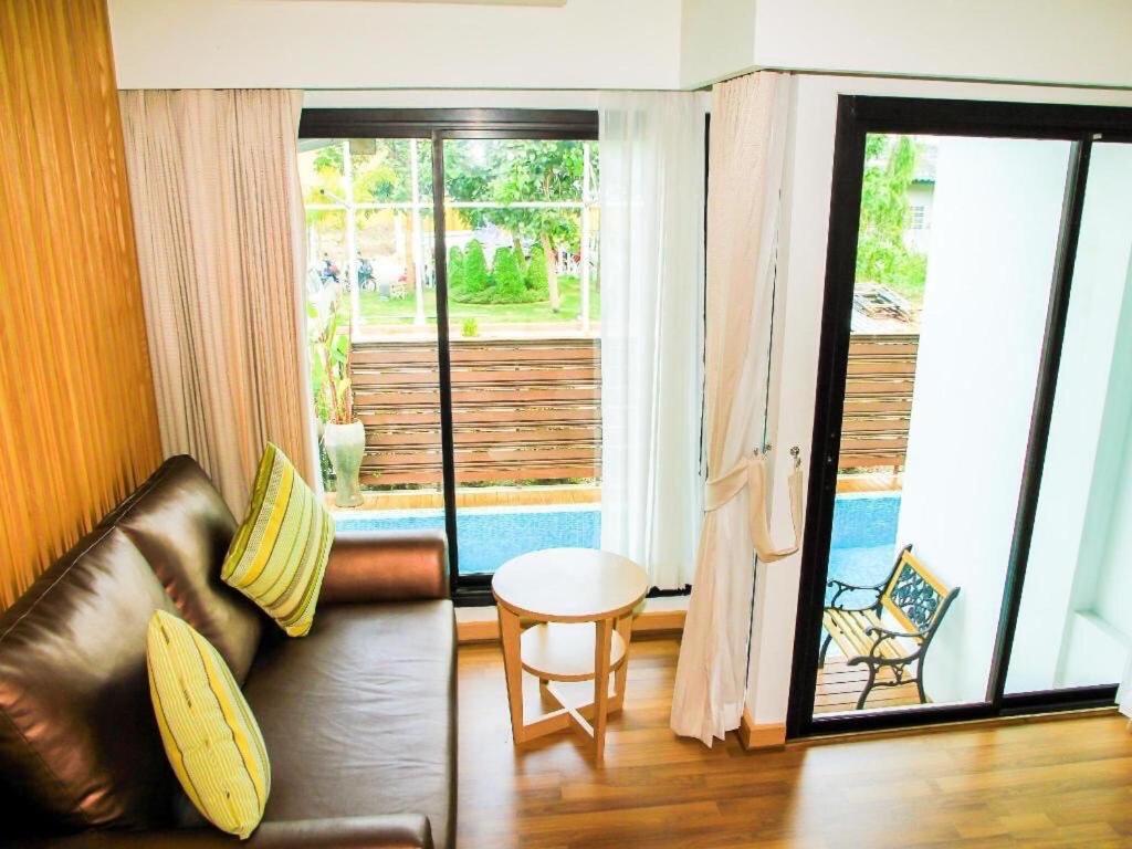 Mamaison Hotel Buriram Extérieur photo
