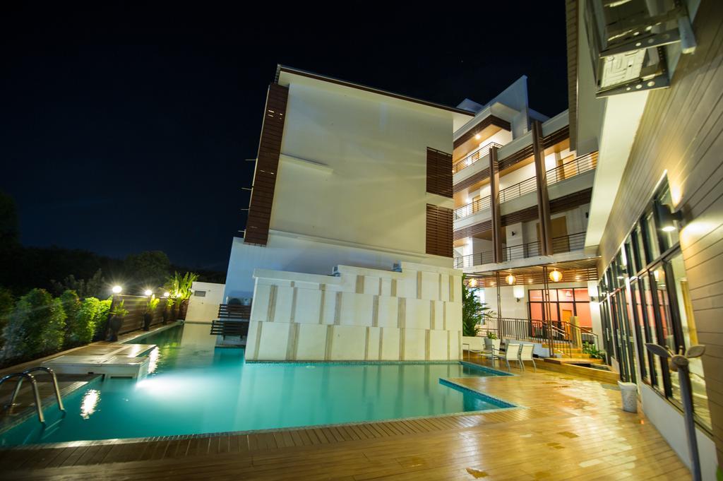 Mamaison Hotel Buriram Extérieur photo