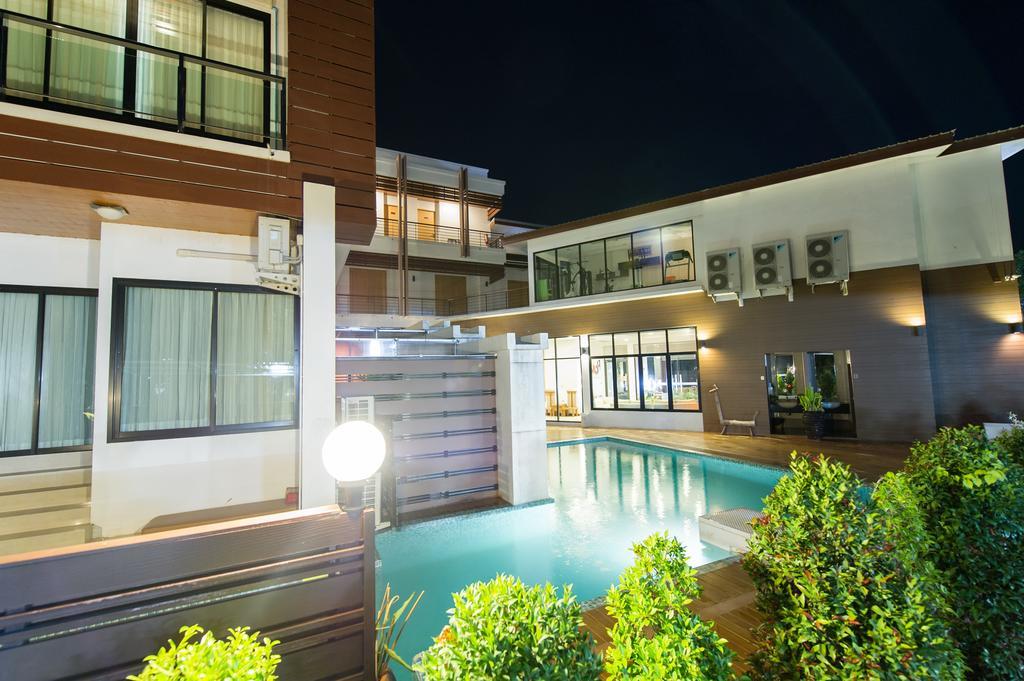 Mamaison Hotel Buriram Extérieur photo